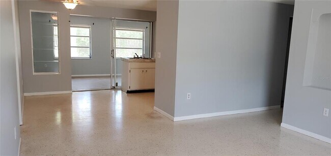 Building Photo - 4626 Hunter Ridge Dr