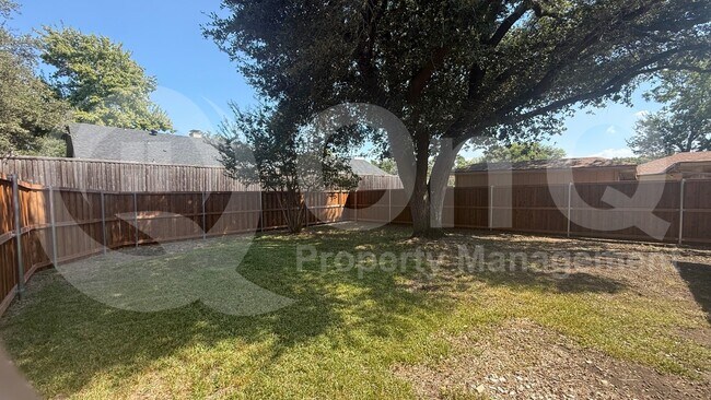 Building Photo - 208 Glenwick Pl