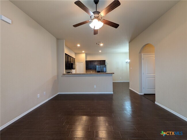 Building Photo - 296 Rosalie Dr