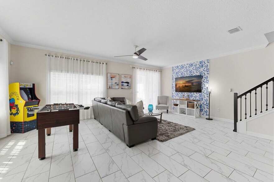 Building Photo - 1128 Challenge Dr