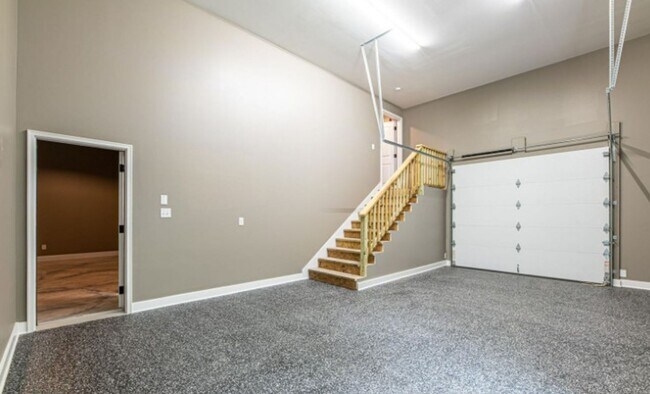 Building Photo - Knoxville 37918 - 4 bedroom 3.5 bath - cal...