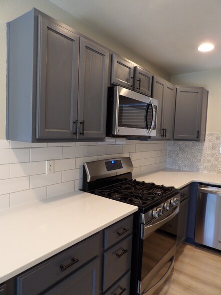 Building Photo - 11497 White Lotus Ln