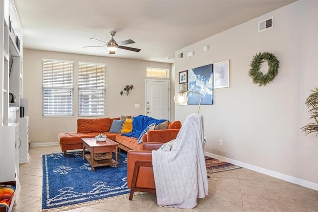 Building Photo - 1117 Nevarez