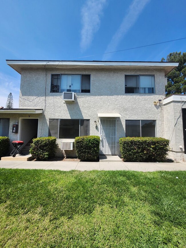 Building Photo - 438 Silverwood Ave