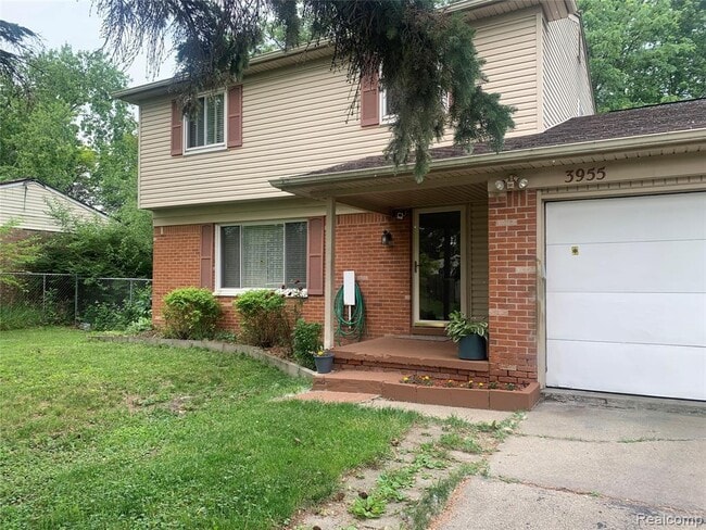 Primary Photo - 3955 Helen Ave