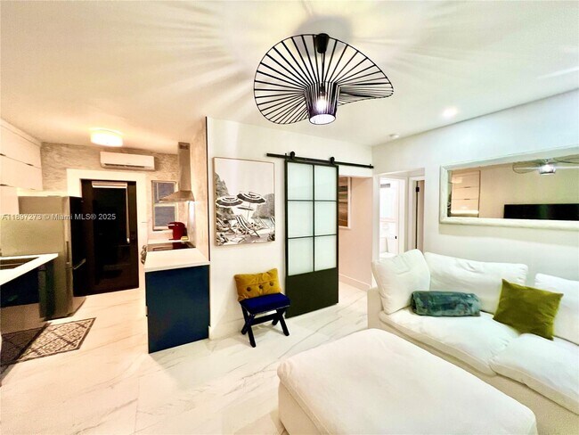 Building Photo - 8270 NE 1st Pl