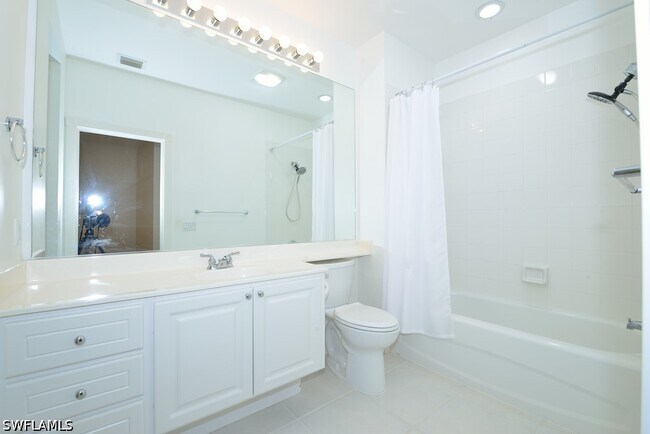 Building Photo - 28725 Alessandria Cir