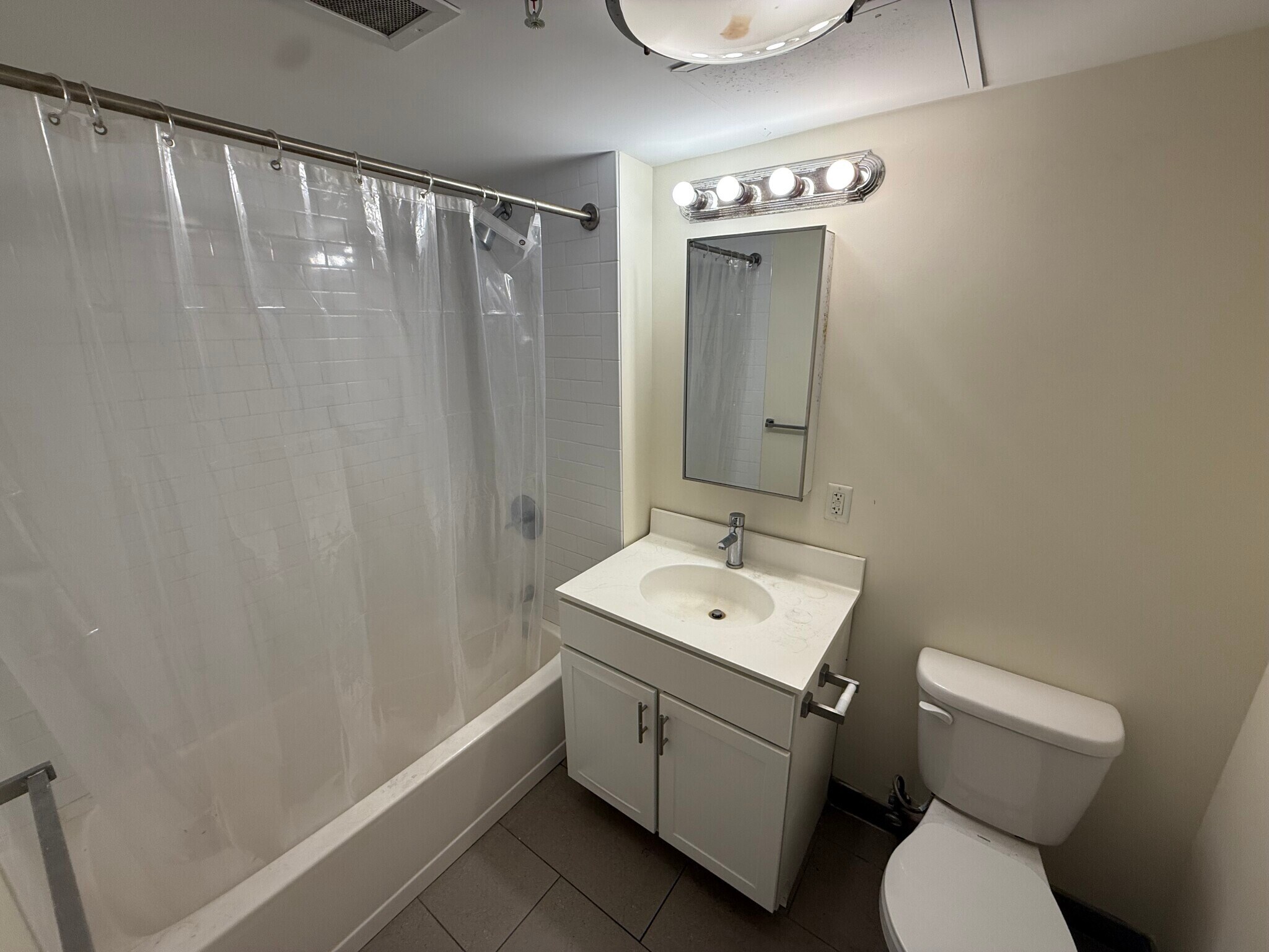 Building Photo - 8 Winter St