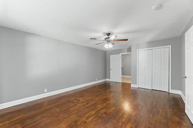 Building Photo - 2516 Halbert St