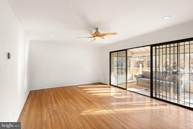 Building Photo - 500 G St SW