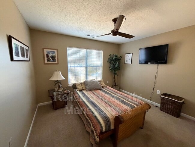 Building Photo - 203 Sturbridge Dr