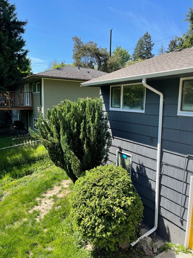 Building Photo - 10718 Densmore Ave N