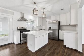 Building Photo - 4509 Libbey Dr