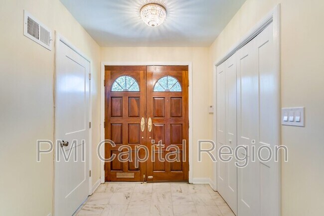 Building Photo - 7021 Whittier Blvd