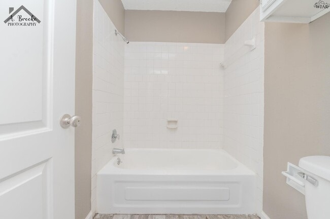 Building Photo - 4825 Colleen Dr