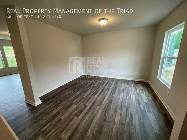 Building Photo - 6395 Century Ln