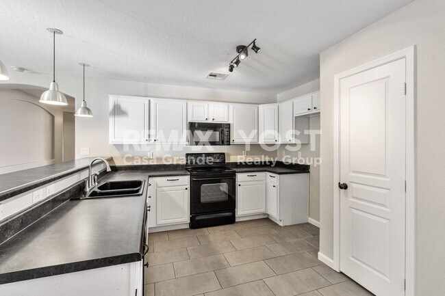 Building Photo - Charming 3 bedroom home in Highland Manor