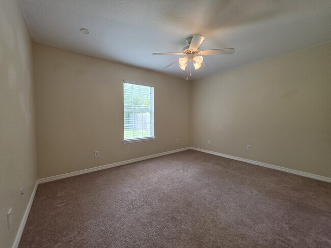 Building Photo - 1665 Village Pkwy