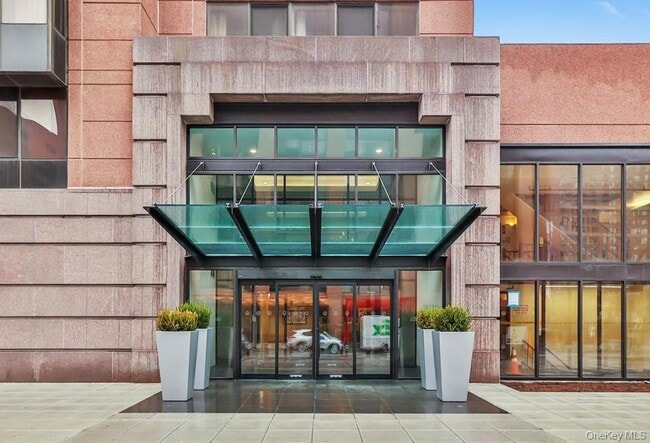 Building Photo - 4 Martine Ave