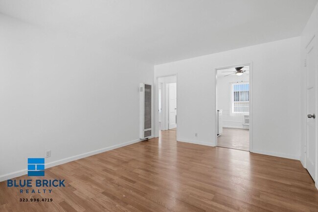 Building Photo - 5642 Laurel Canyon Blvd