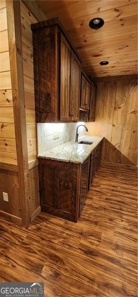 Building Photo - 101 Hothouse Dr