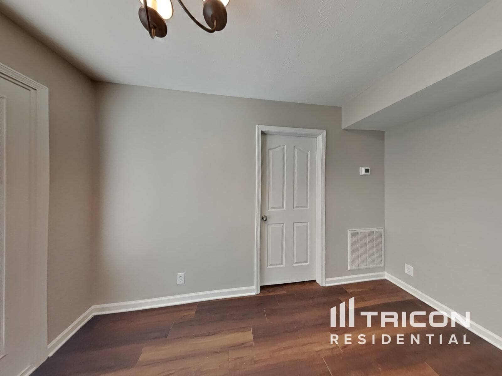 Building Photo - 820 Chickamauga Dr