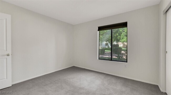 Building Photo - 8452 Boseck Dr