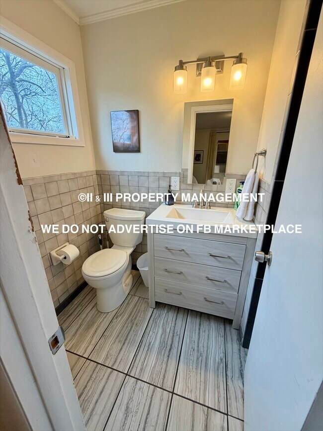 Building Photo - 9602 Hayes Dr