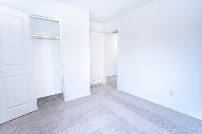 Building Photo - 5610 Shelford Birch Dr
