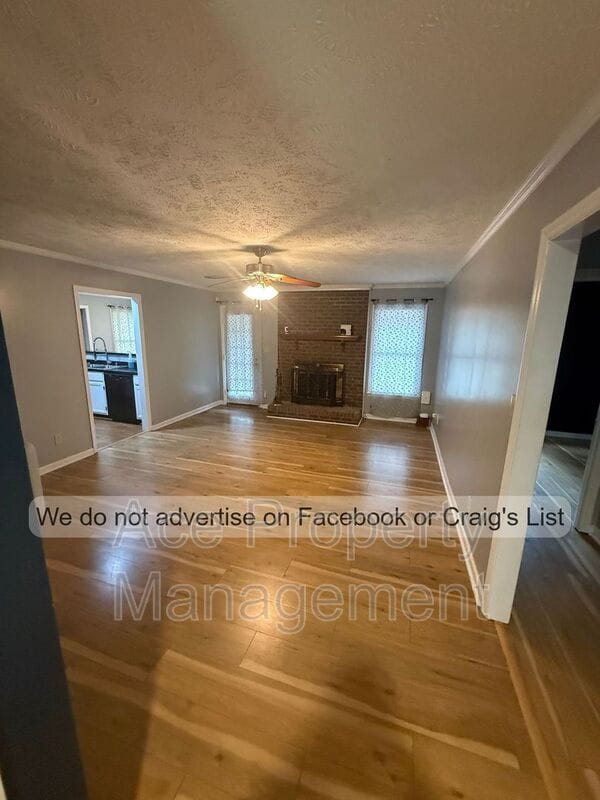 Building Photo - 212 Fair Oaks Dr