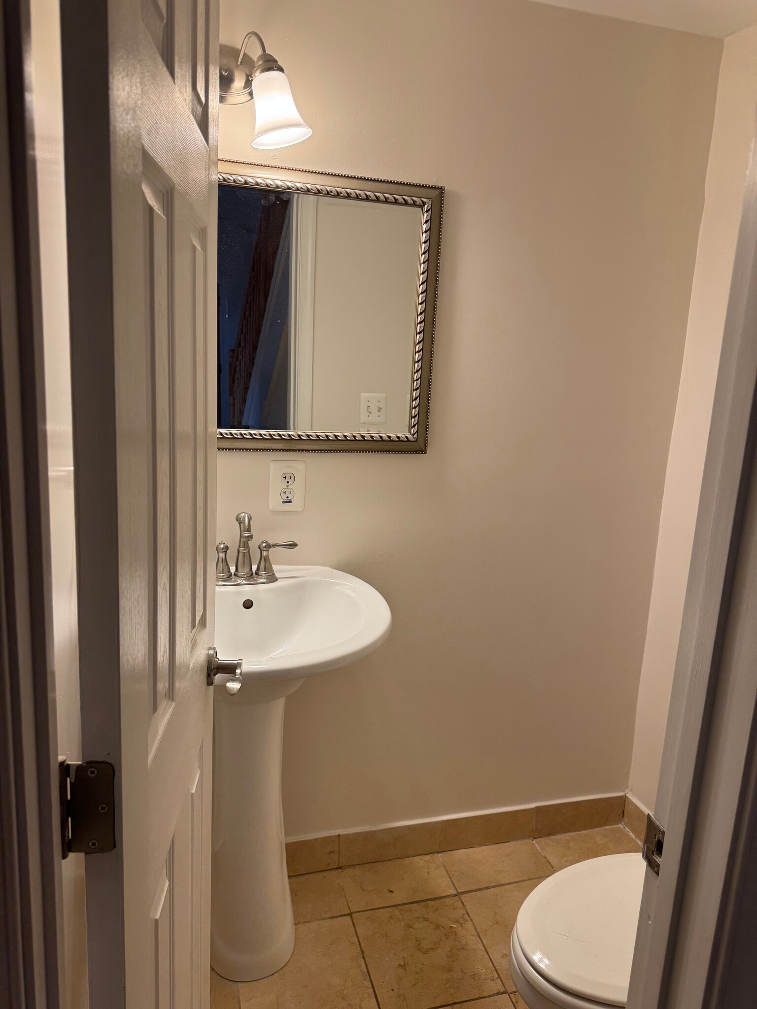 Building Photo - 823 8th St NE