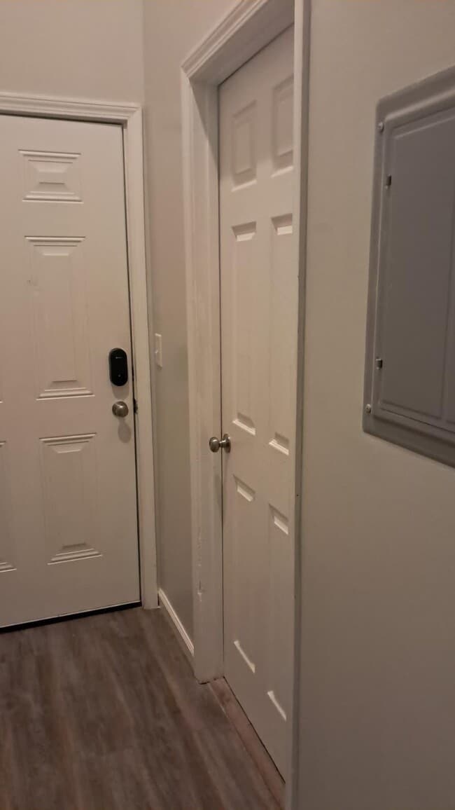 Building Photo - 624 Washington St