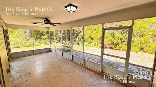 Building Photo - 23 Winding Woods Trail