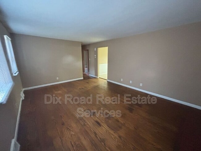 Building Photo - 4420 Roosevelt Blvd