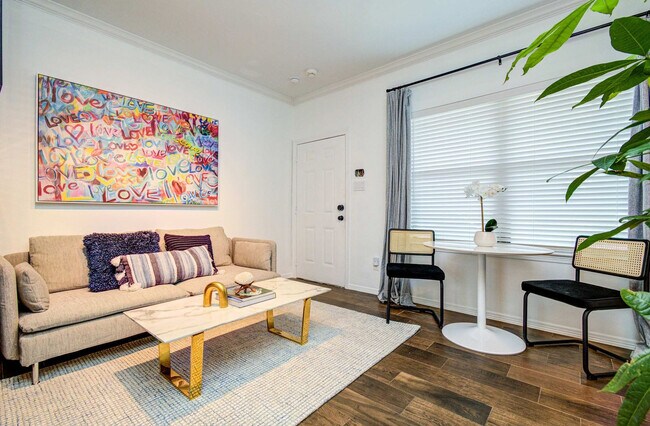 Building Photo - 2617 Yale St