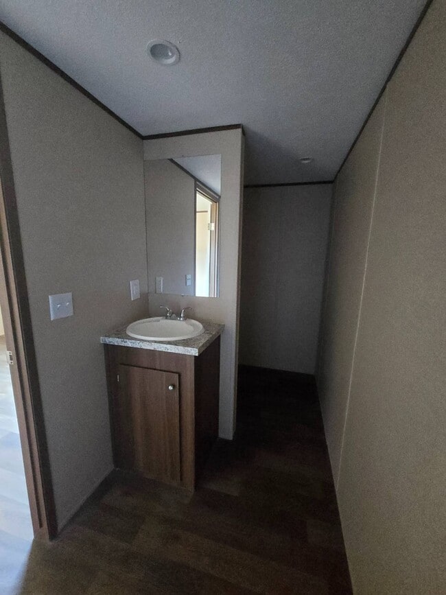 Building Photo - 6500 Mccrary Rd Ext