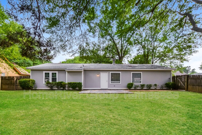 Building Photo - 6370 Kinston Park Dr