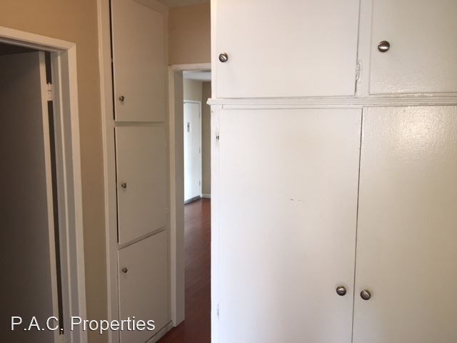 Building Photo - 2 br, 1.5 bath Apartment - 12142 Burbank B...