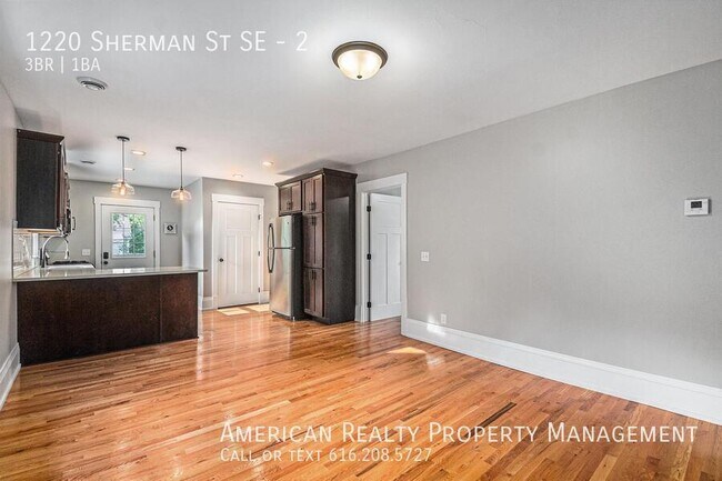 Building Photo - 1220 Sherman St SE