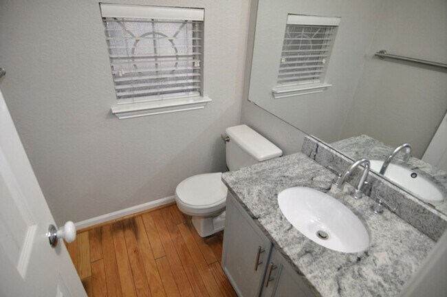 Building Photo - 2902 State St