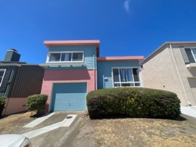 Building Photo - 3-Bedroom Home for Rent – Ready for Move-I...