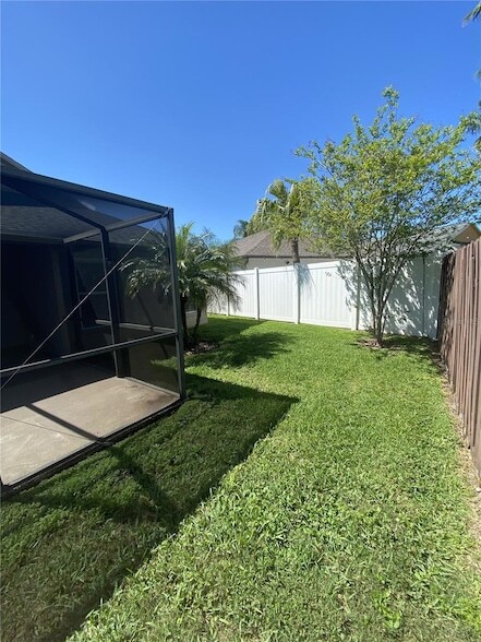 Building Photo - 16709 Fairbolt Way