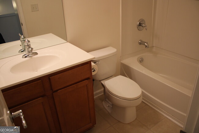 Building Photo - 2756 Deerwood Ln