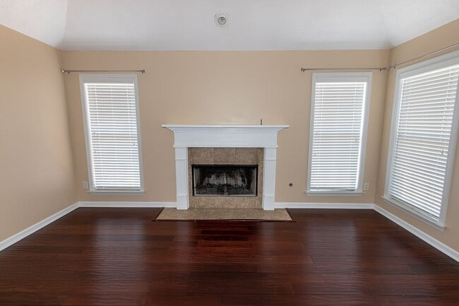 Building Photo - Home for rent in Hghland Ridge