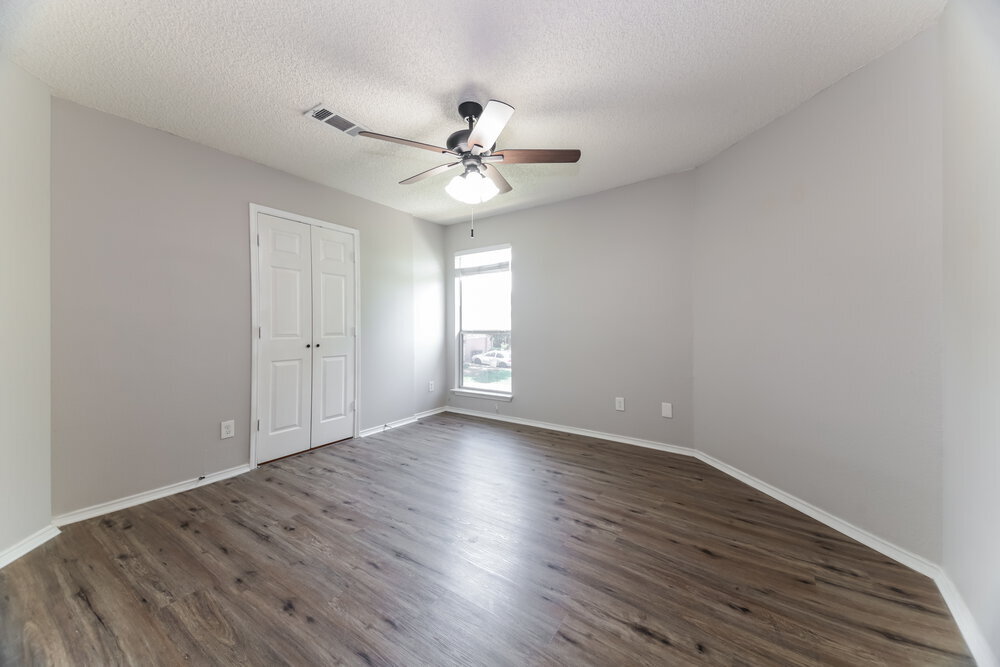 Building Photo - 5360 Waterford Dr