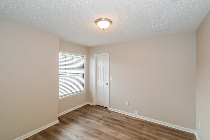 Building Photo - 2712 Secret Harbor Dr