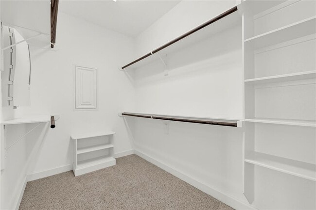 Building Photo - 1333 W 23rd St