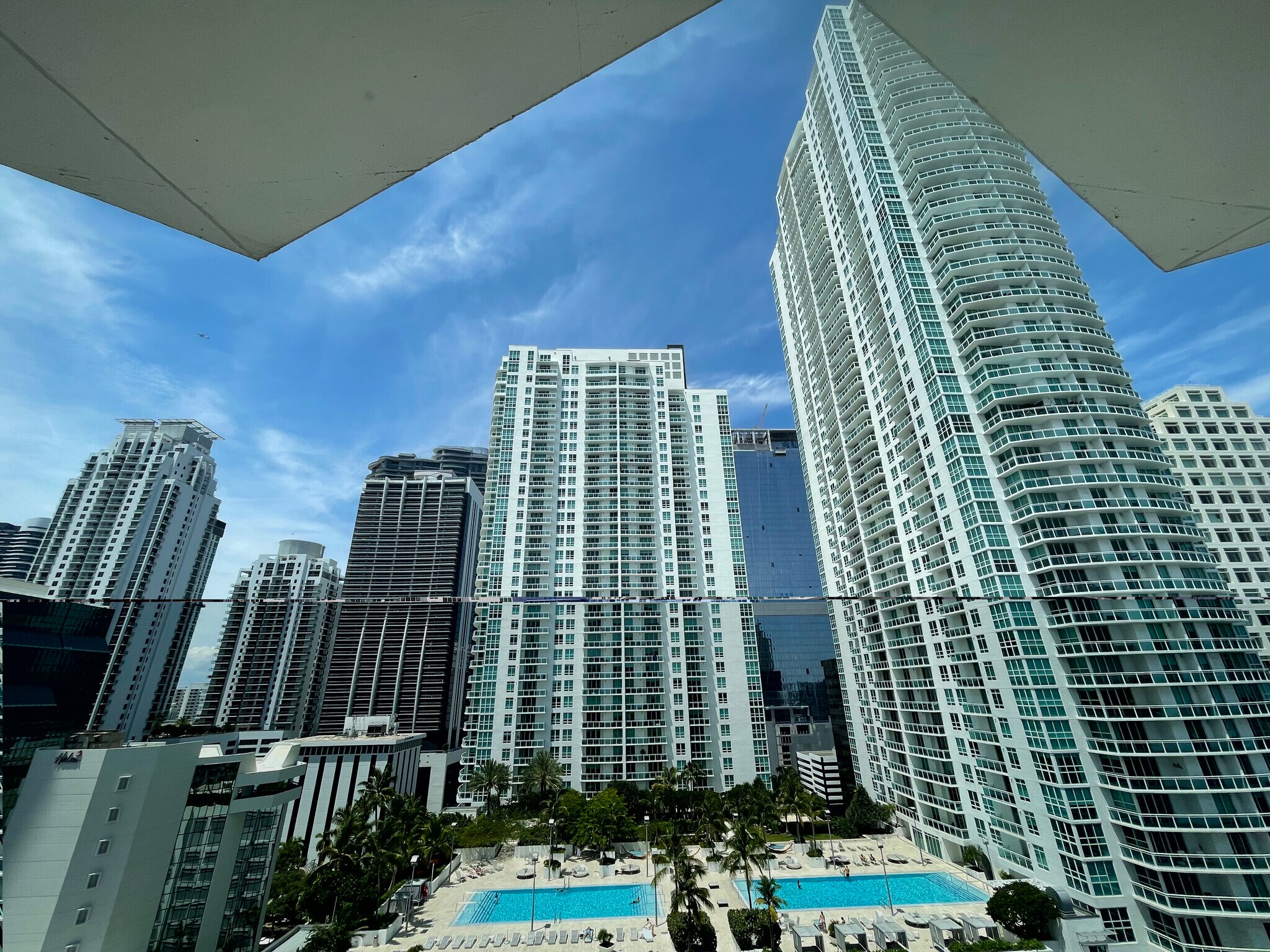 Building Photo - 999 Brickell Bay Dr