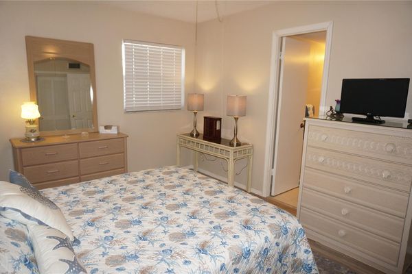 Building Photo - 4158 Tamiami Trl