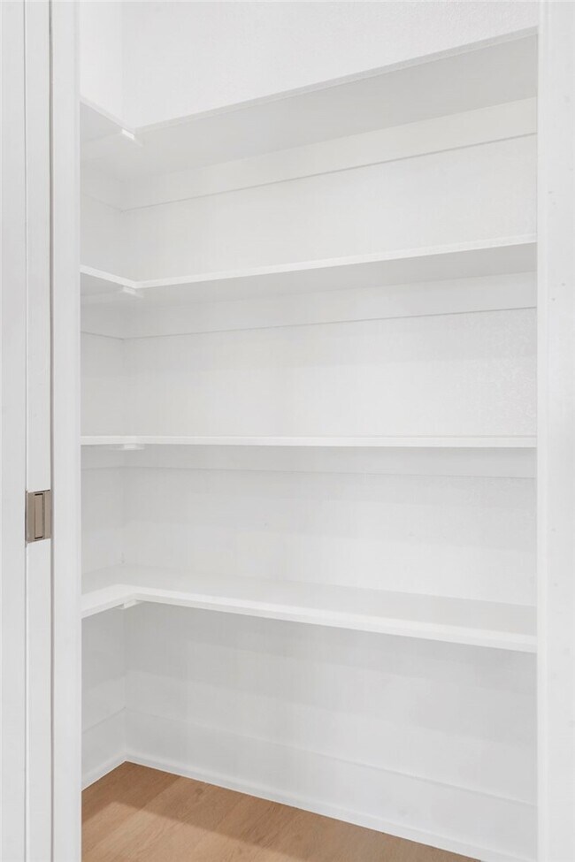 Building Photo - 6902 SW Basswood Ave